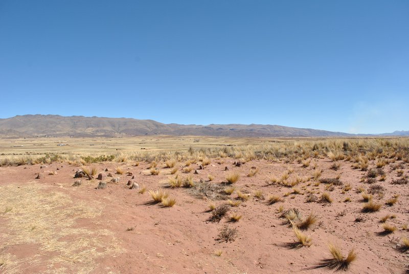 Paysage sec de l'Altiplano, proche de Tiwanaku