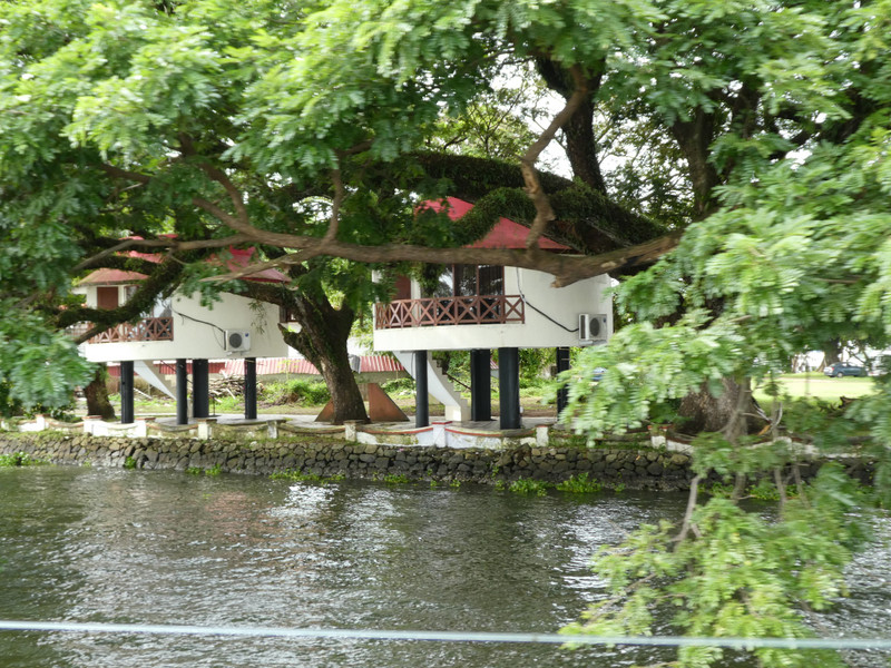 Kochi Lake Cruise - Palace built in teak (1)