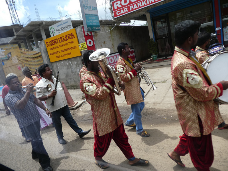 Religious parade on the way to Thekkady (32)