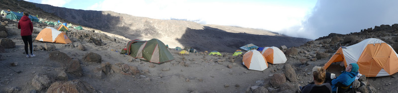 Scenery around Barafa Camp 4640m (13)