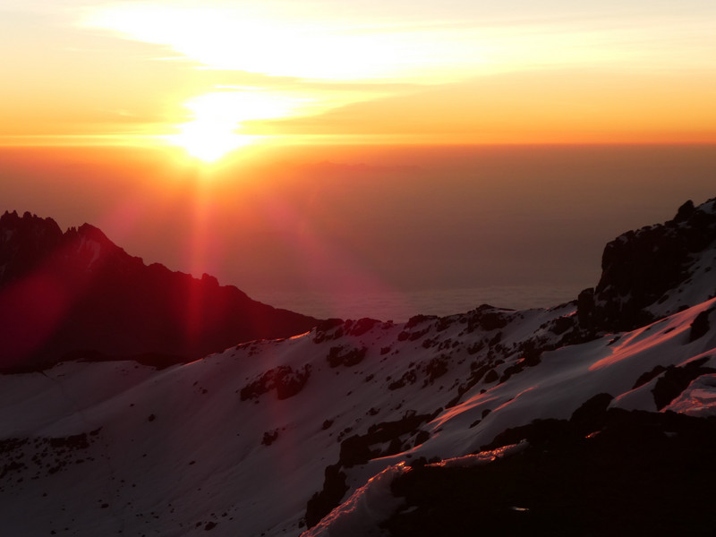9 Sunrise from Uhuru Peak 5895m (41)