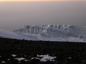 Glaciers between and around Stella Point and Uhuru Peak 5895m (35)