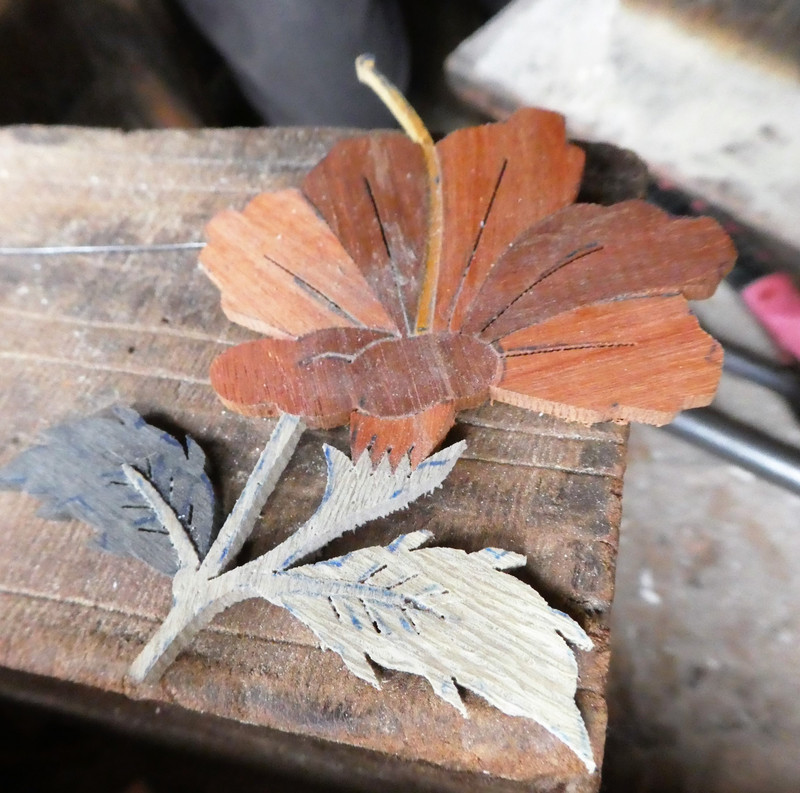 Wood carving in Ambositra (1)