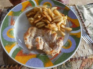 Lunch stop - Anivorana - Crocodile and fries (1)