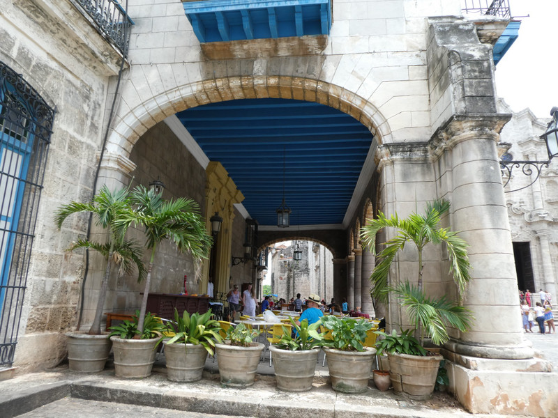 Cathedral Square Havana (4)
