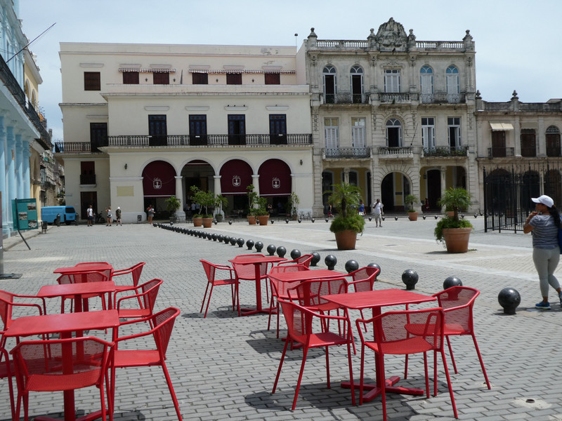 Plaza Vieja in Havana (6)