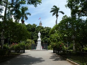 Plaza de Armas - Military Square Havana (4)