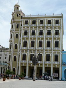 Plaza Vieja in Havana (7)