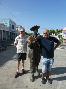 Cienfuegos - Tom musician Danny Moore & guide Camilo