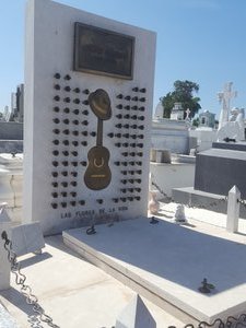 Santiago de Cuba Santa Ifegenia Cemetery - most historic in Cuba  (10)