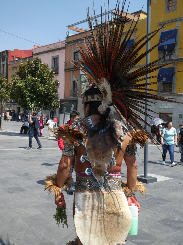 Aztecs doing smoke ceremonies in Zocalo - Plasa De Armes in Mexico City (12)