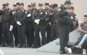 Garibaldi Plaza Mexico City - police ready for the night