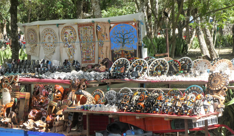 Chichén Itzá near Merida - markets line every path (5)