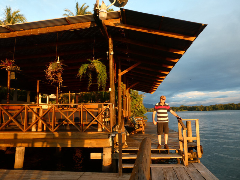 Catamaran Hotel near Rio Dulce Guatemala - Sunset (26)