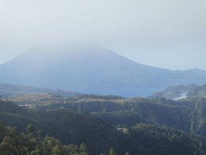 Chichicastenango surrounded by volcanos (1)