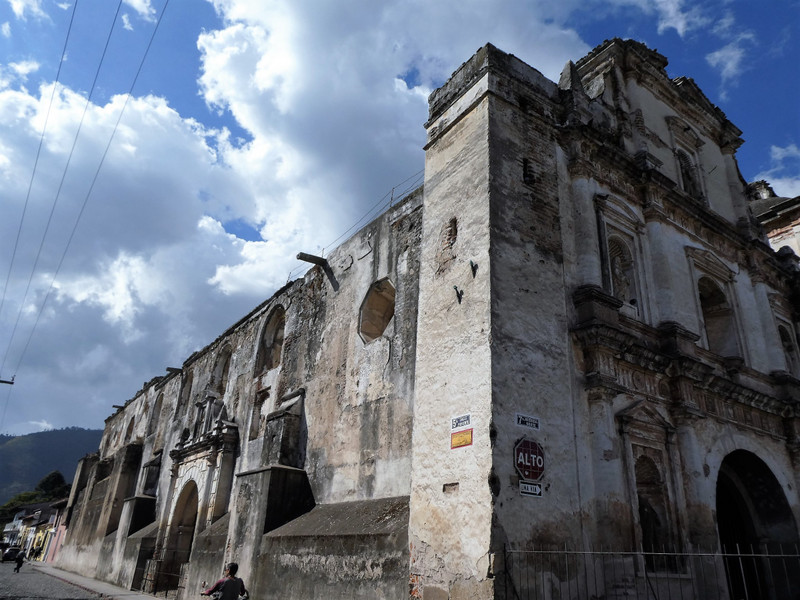 Earthquake affected church in Antigua Guatemala now for apprentaship students (3)