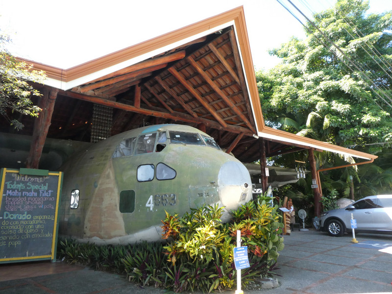 El Avion Restaurant near Quepos Costa Rica (1)