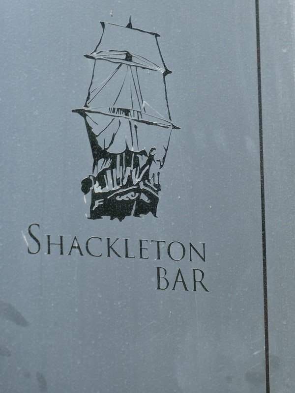 Shakelton Bar in Sara Baun Palace Punta Arenas (1)