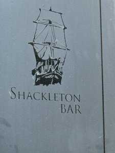 Shakelton Bar in Sara Baun Palace Punta Arenas (1)