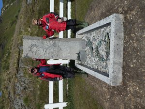 Gytviken South Georgia - Ernest Shakleton Grave (1)