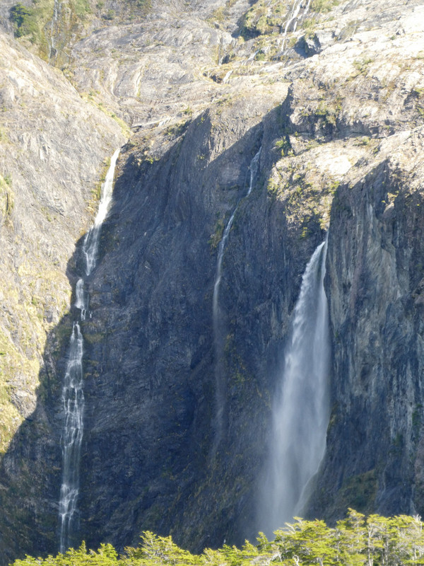 Mount Hurt glacia and waterfall (2)