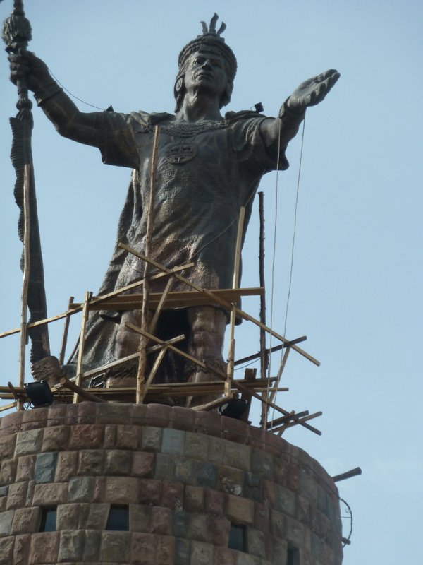 Statue at entrance to Casco