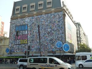 Posters promoting Mothers Day in Santiago