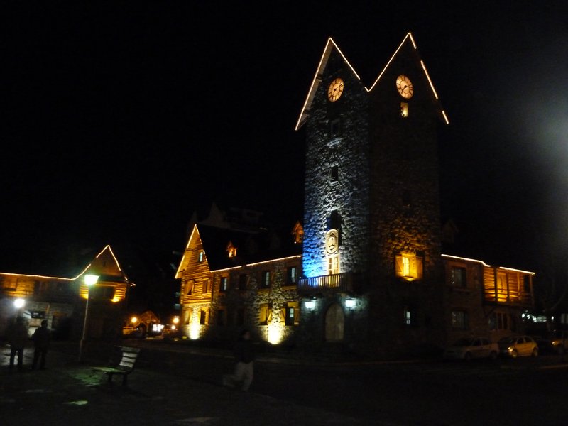 Bariloche town centre at night (4)
