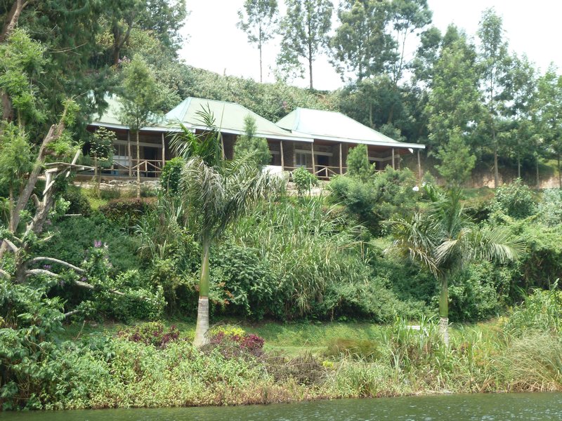 Pygmy Village Uganda (5)