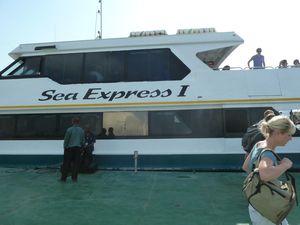 Ferry trip to Zanzibar (27)