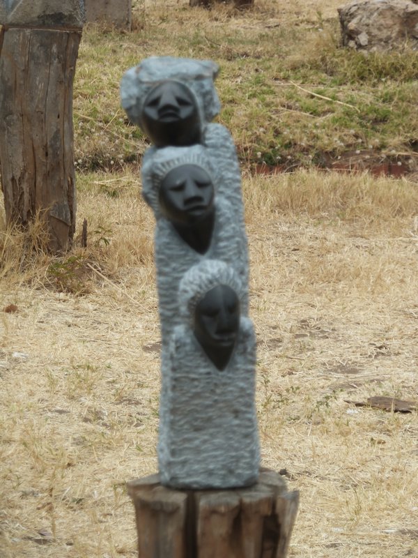 Carving on Zimbabwe side (20)