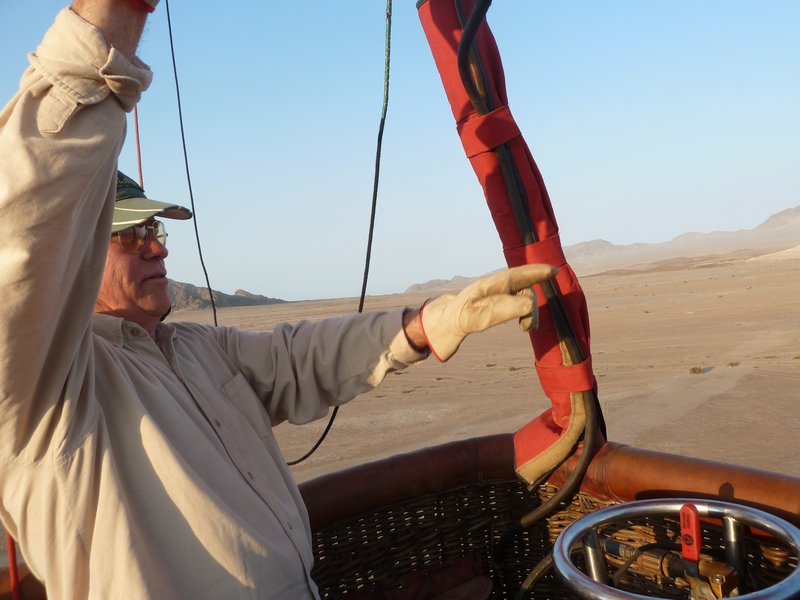 Pams Hotair Ballooning over Namib Desert (29)