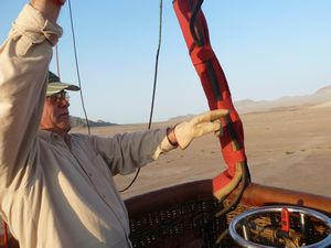 Pams Hotair Ballooning over Namib Desert (29)