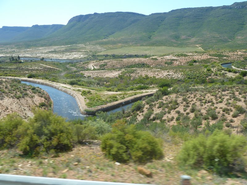 0. Driving from Orange River to Cape Town (105)