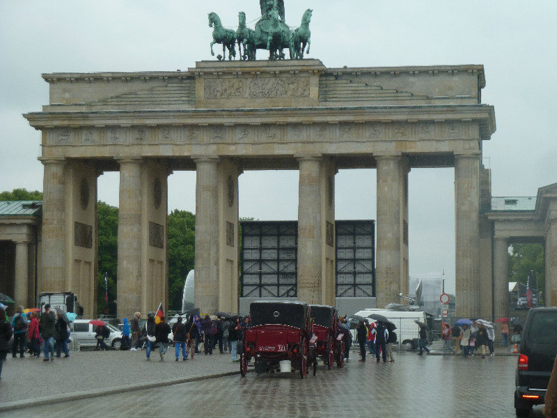 Brandenberger Gate 1788  Berlin central (2)