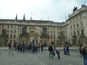Prague Castle outside the gates (3)