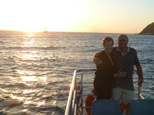 Sunset cruise Santorini (29)