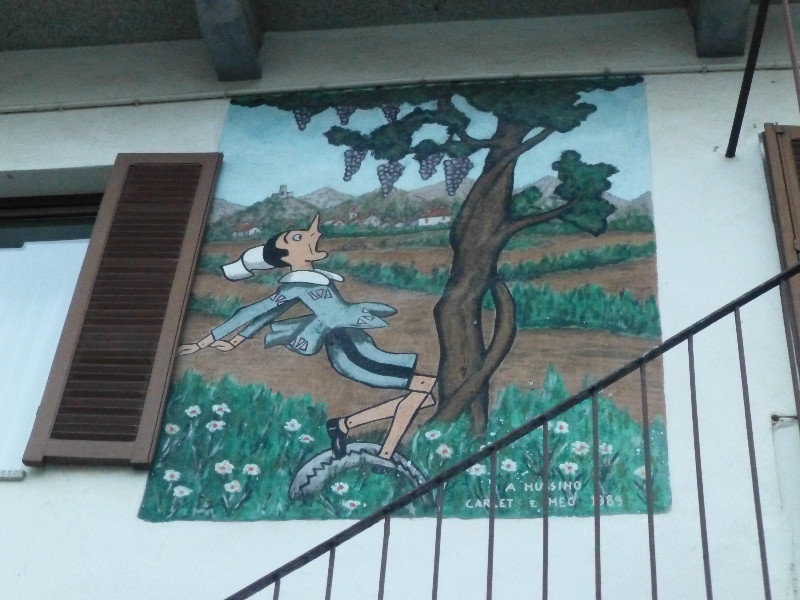Murals on buildings in Vernates Italy 5 Aug 2013 (14)