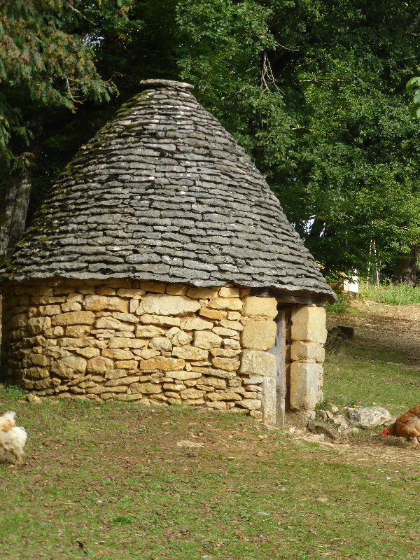 Les Cabanes du Breuil in Dordogne Valley France (7)