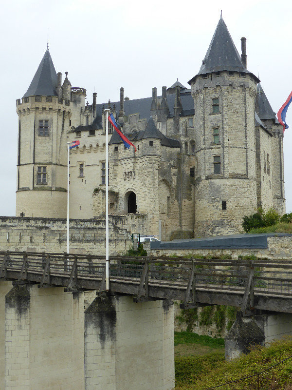 Saumur in Loire Valley France (4)