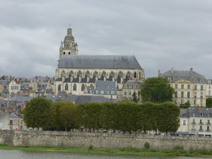 Blois in Loire Valley France (8)