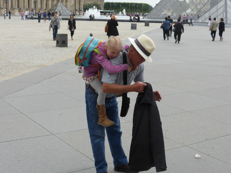 Musee du Louvre getting a piggyback from PaPa