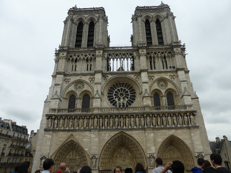 Notre Dame in Paris France (1)