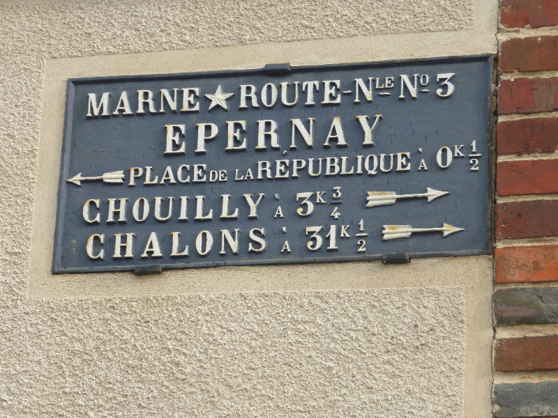 Avenue de Champagne  Epernay France (2)