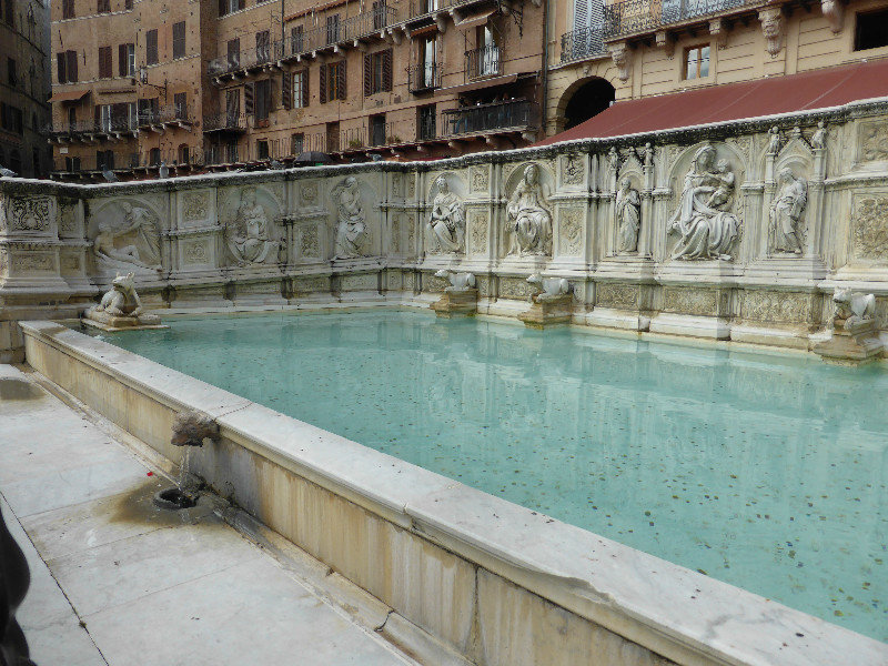 Happy Fountain on Il Campo Piazza in Siena Tuscany Region Italy 12 Oct 2013 (3)