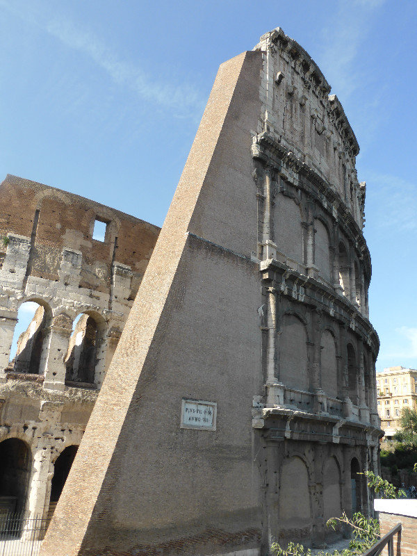 Colosseum Rome Italy 14 Oct 2013 (3)