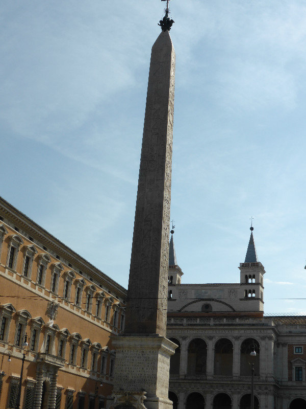 Obellisk on Palazzo Laterano Roam (3)