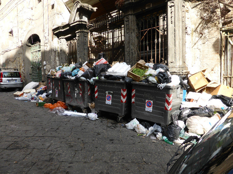 Naples rubbish is pretty bad