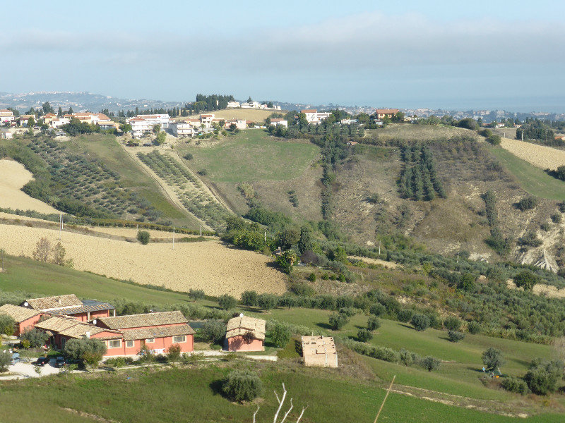 Countryside from Pineto to San Marino 20 Oct 2013 (7)
