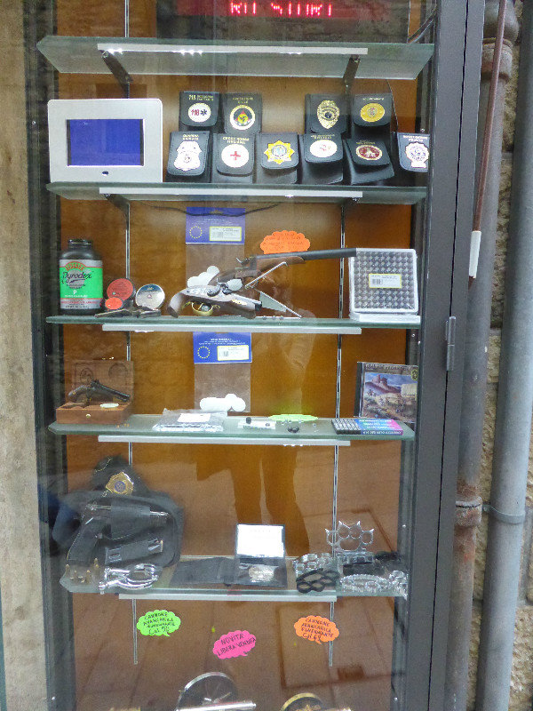 Gun Shop in the Republic of San Marino Centro 20 Oct 2013 (3)